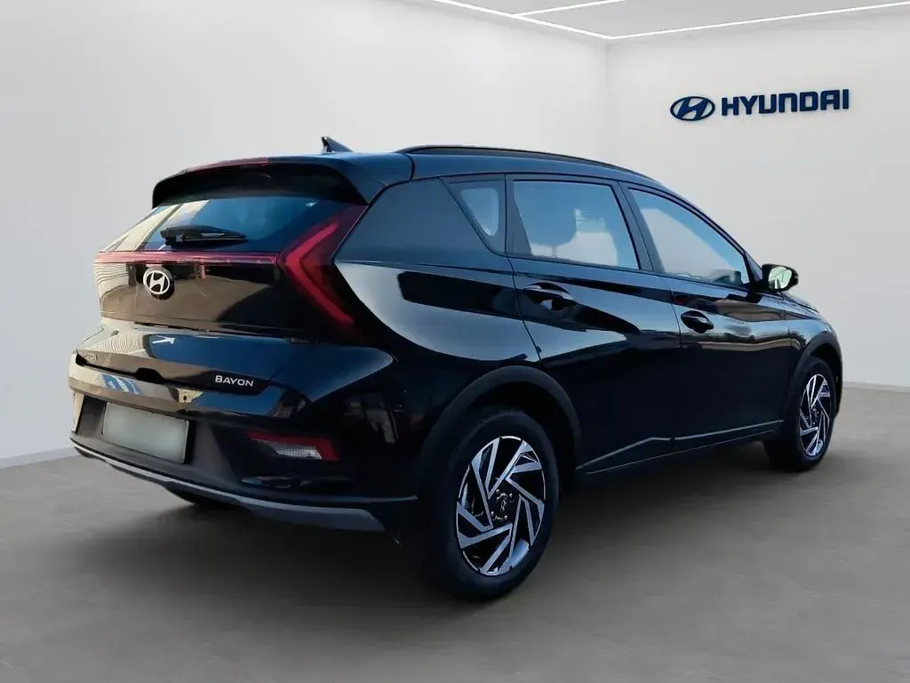 Neu Hyundai Bayon Trend 101 PS (74 kW) 2025 Schwarz SUV