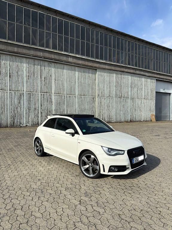 Gebraucht Audi A1 S-Line 185 PS (136 kW) 2011 Weiß Kleinwagen
