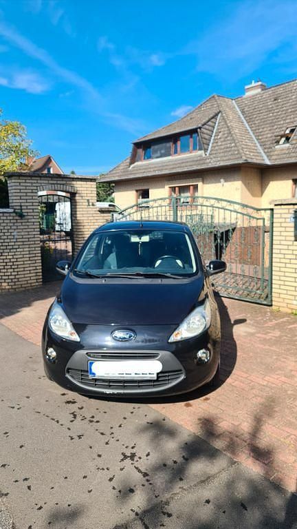 Gebraucht Ford Ka Titanium 69 PS (50 kW) 2011 Schwarz Kleinwagen