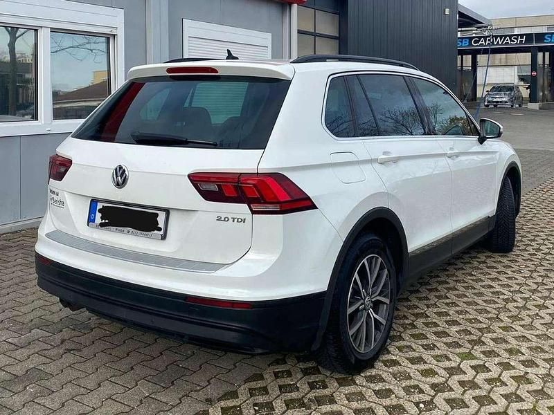 Gebraucht VW Tiguan Allspace Trendline 150 PS (110 kW) 2016 Weiß SUV