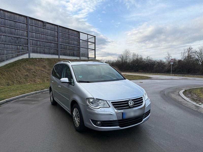 Gebraucht VW Touran Highline 140 PS (102 kW) 2007 Silber Van / Kleinbus