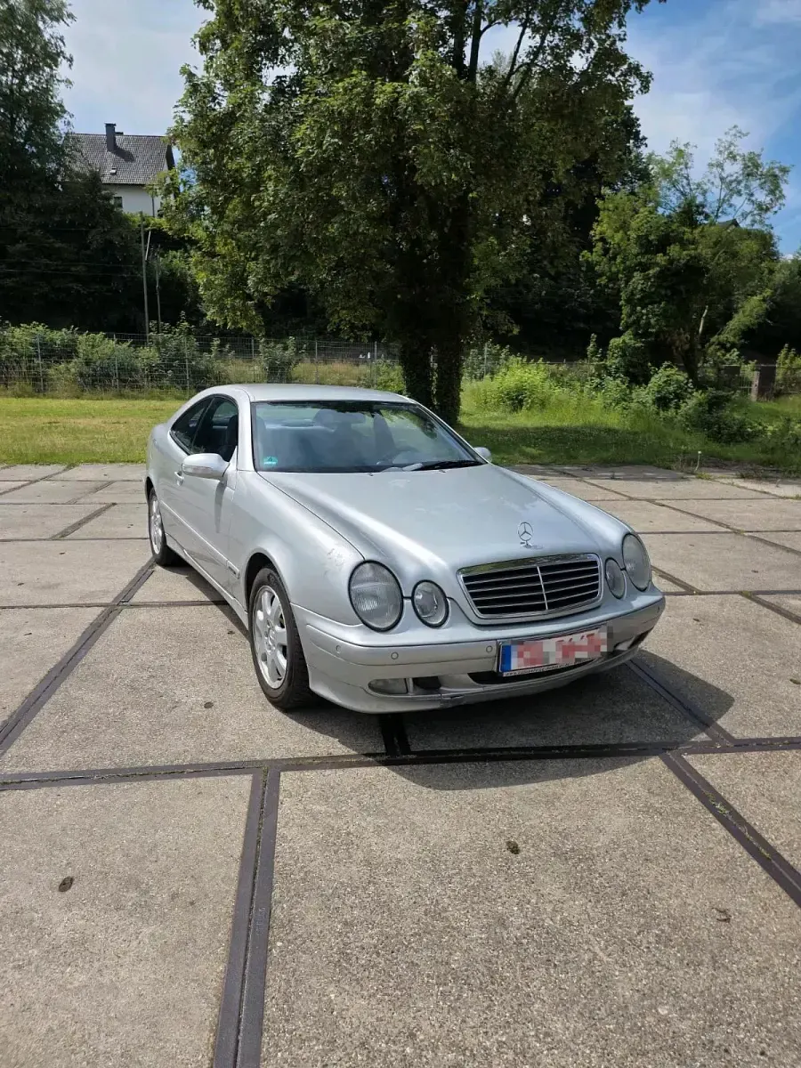 Gebraucht Mercedes CLK320 Avantgarde 218 PS (160 kW) 2000 Coupé