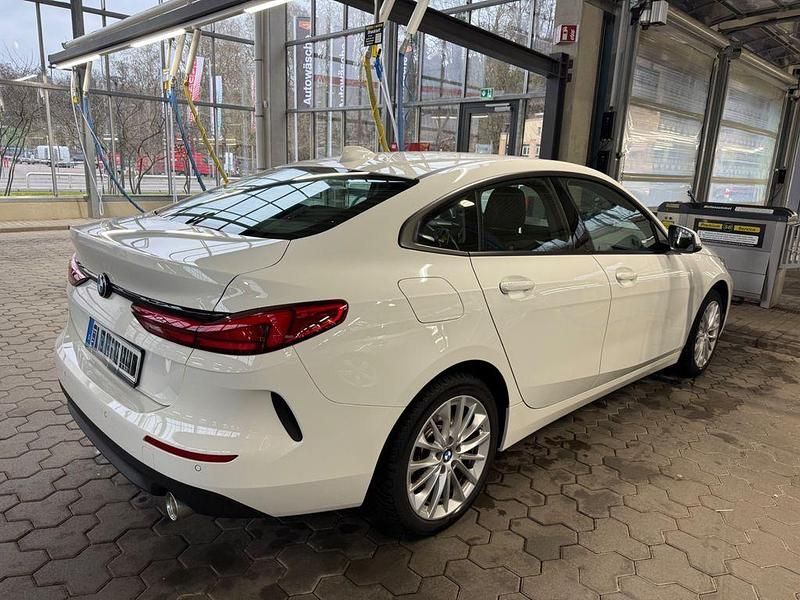 Używany BMW 220 Advantage 190 KM (139 kW) 2022 Biały Coupe