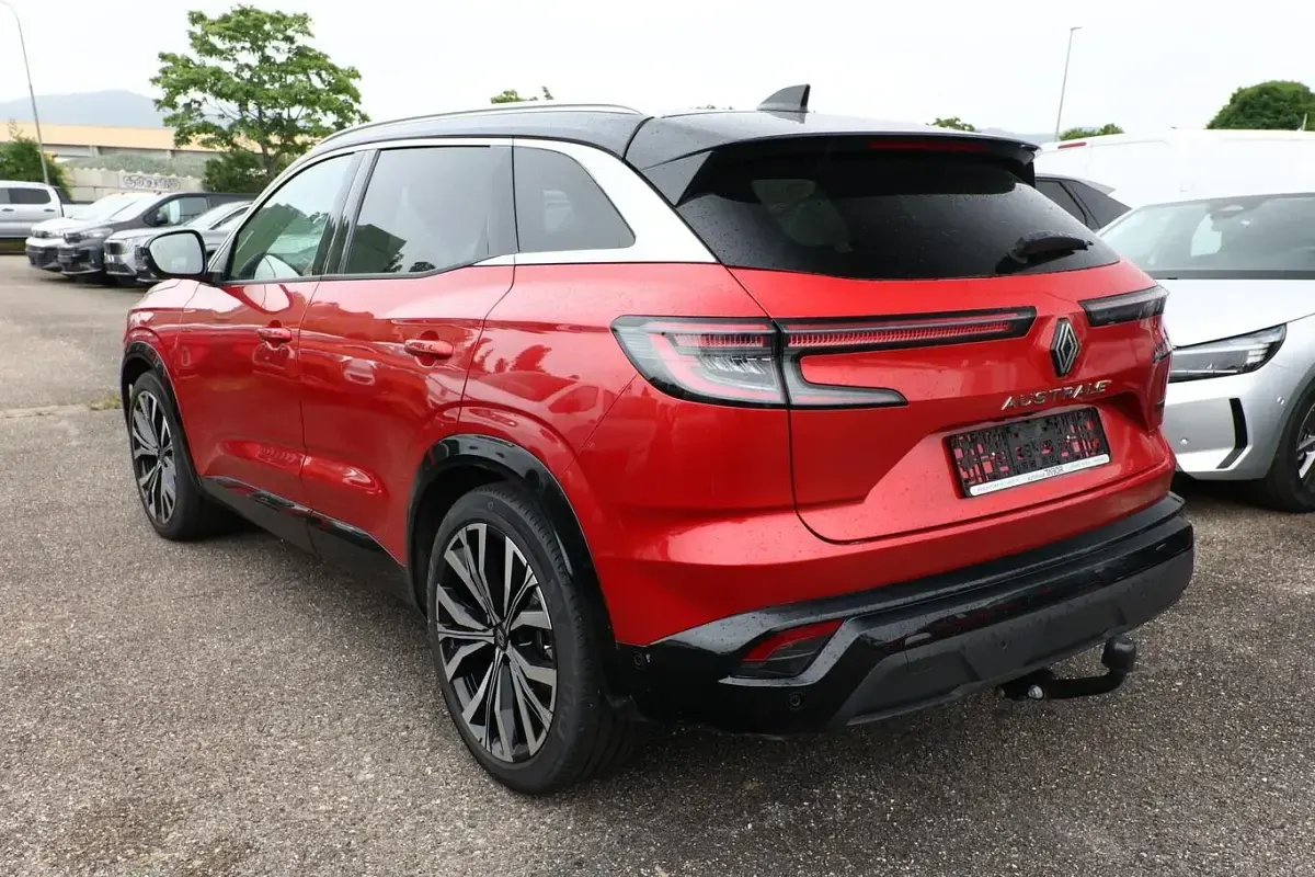 Gebraucht Renault Austral Iconic 200 PS (147 kW) 2023 Flammenrot / schwarz SUV