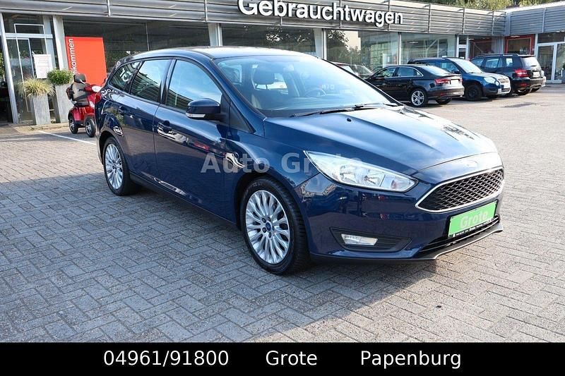 Gebraucht Ford Focus 105 PS (77 kW) 2018 Blau Kombi