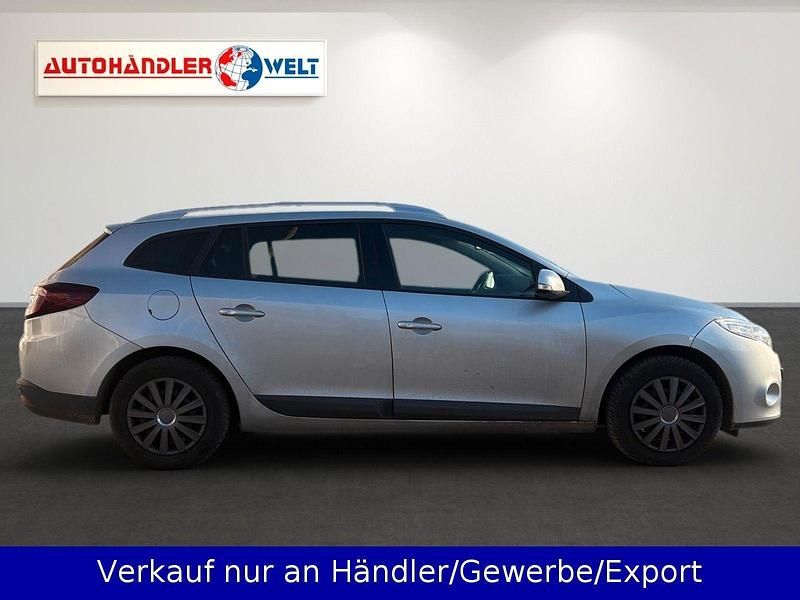 Gebraucht Renault Mégane III 140 PS (102 kW) 2010 Silber Kombi