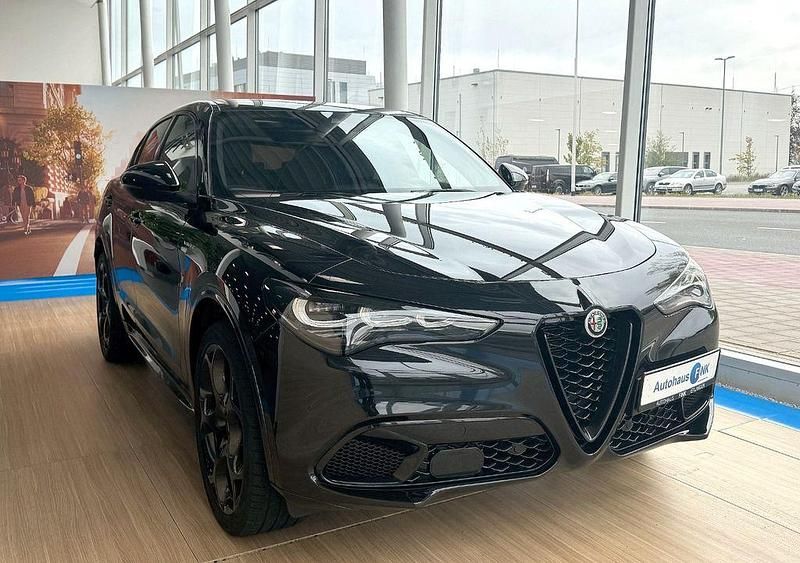 Schwarz Gebraucht 2024 Alfa Romeo Stelvio Veloce SUV | 43.500 € (Teuer) - Bild 1/4