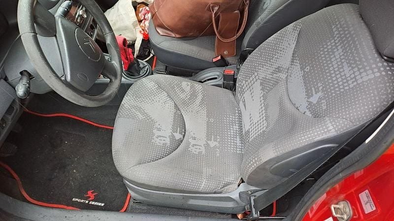 Gebraucht Citroën C2 60 PS (44 kW) 2006 Rot Kleinwagen