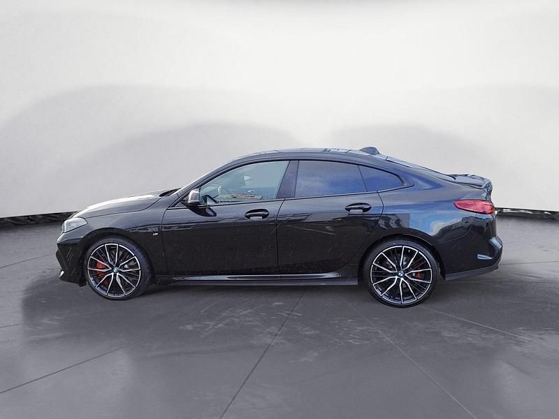 Gebraucht BMW 220 Performance 178 PS (130 kW) 2024 Schwarz Coupé