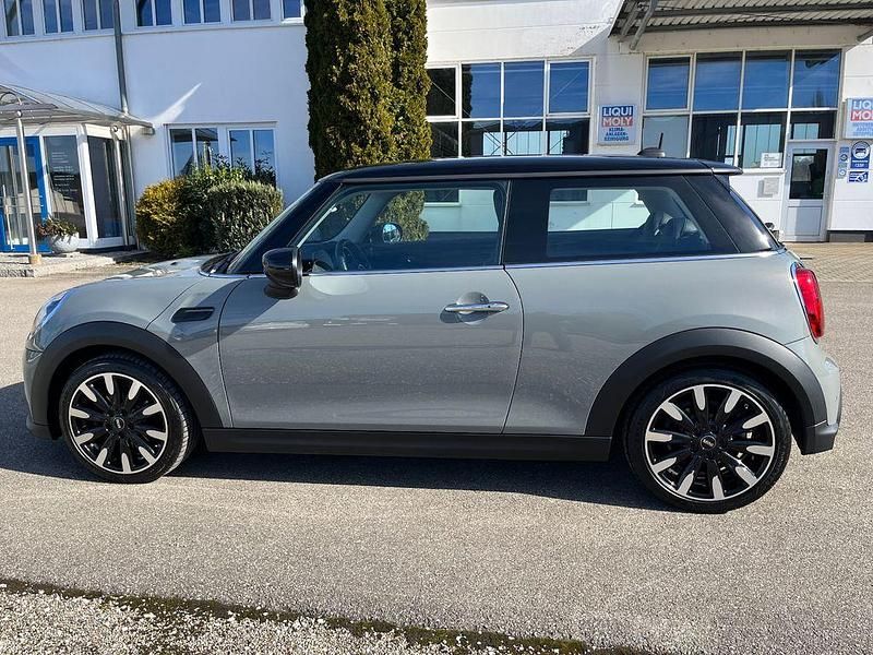 Gebraucht Mini Cooper Classic 136 PS (100 kW) 2022 Grau Kleinwagen