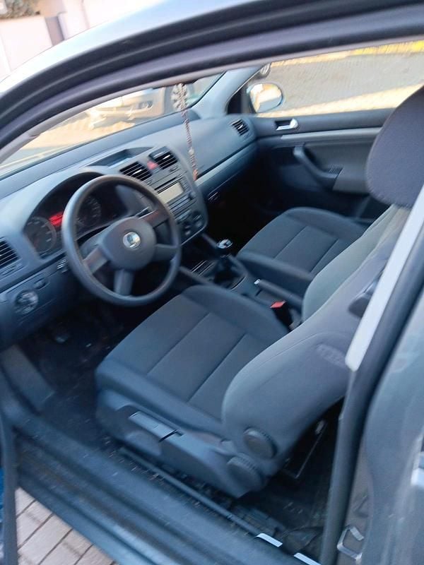 Gebraucht VW Golf V 102 PS (75 kW) 2004 Grau Kleinwagen