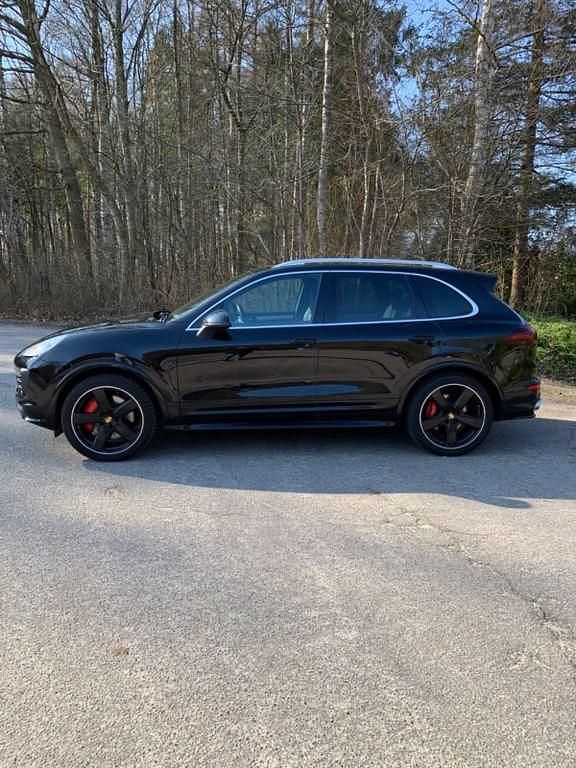 Gebraucht Porsche Cayenne GTS 441 PS (324 kW) 2015 Schwarz SUV
