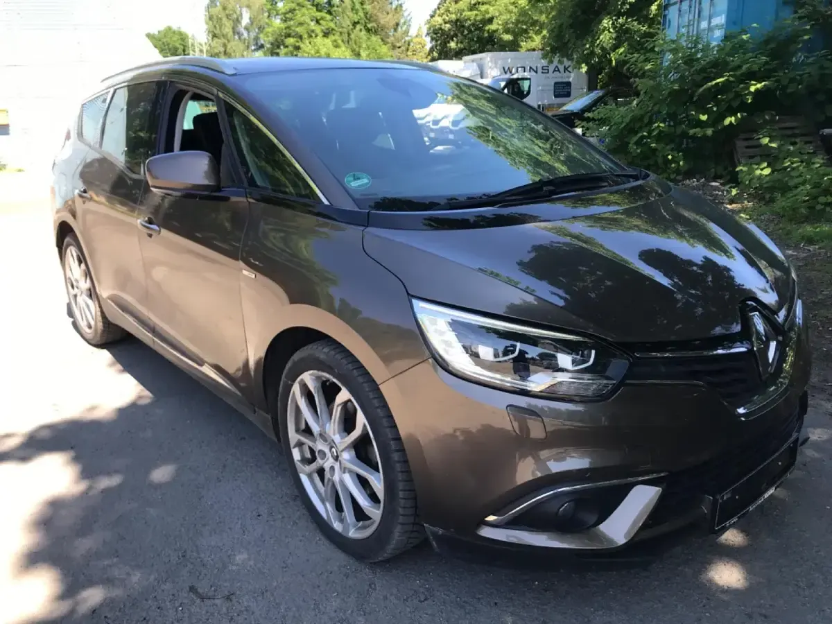 Occasion Renault Scenic E-Tech Bose Edition 160 ch (117 kW) 2017 Marron Monospace