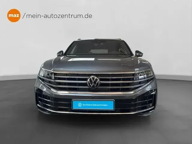 Gebraucht VW Touareg Elegance 381 PS (280 kW) 2024 Grau SUV