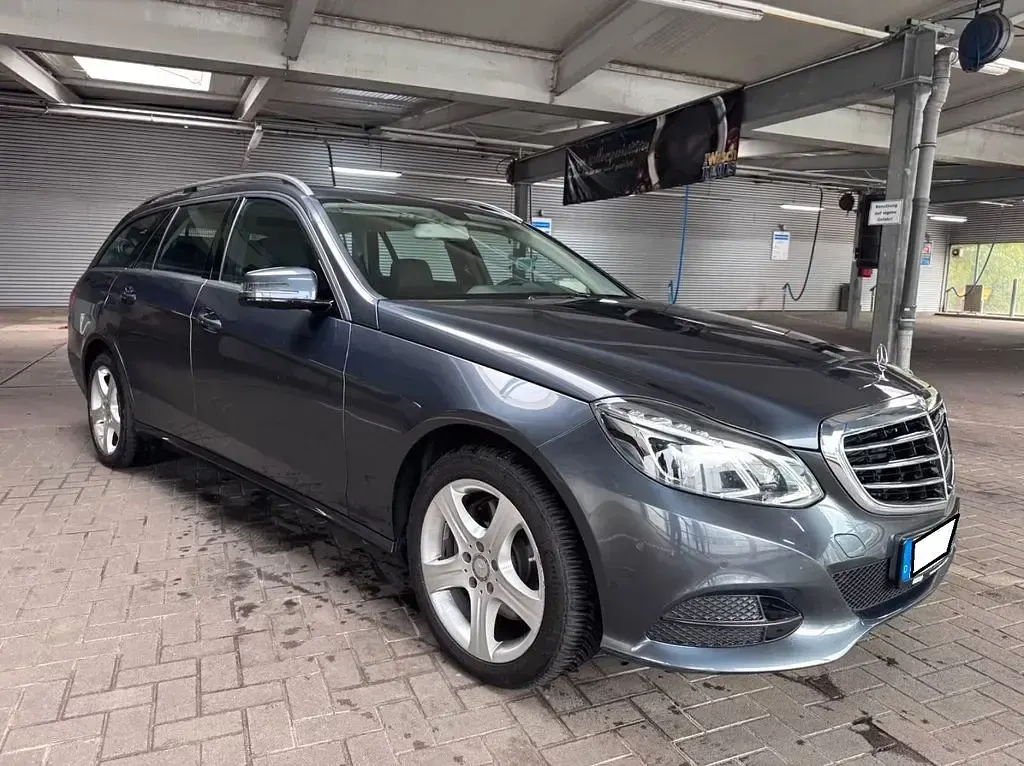Gebraucht Mercedes E300 231 PS (169 kW) 2015 Grau Limousine