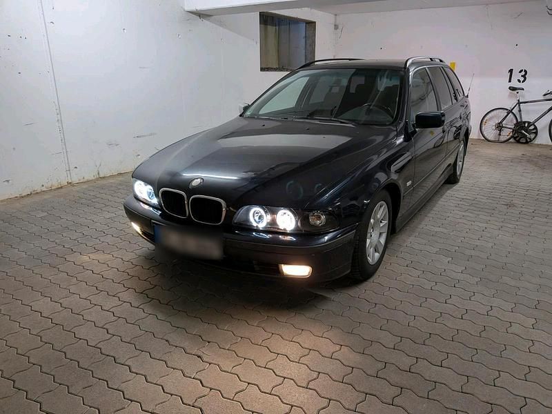 Gebraucht BMW 523 170 PS (125 kW) 1998 Blau Kombi