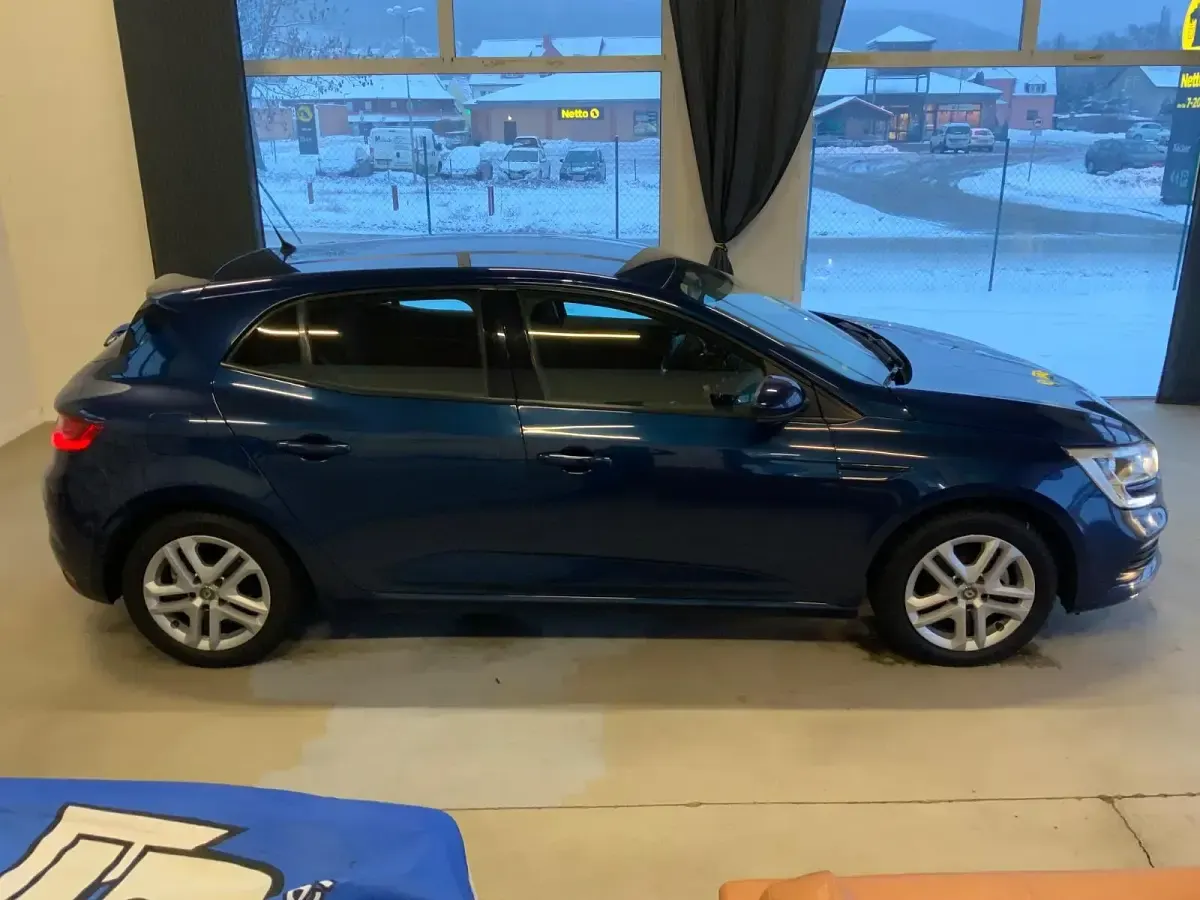 Gebraucht Renault Mégane 110 PS (80 kW) 2018 Blau Limousine