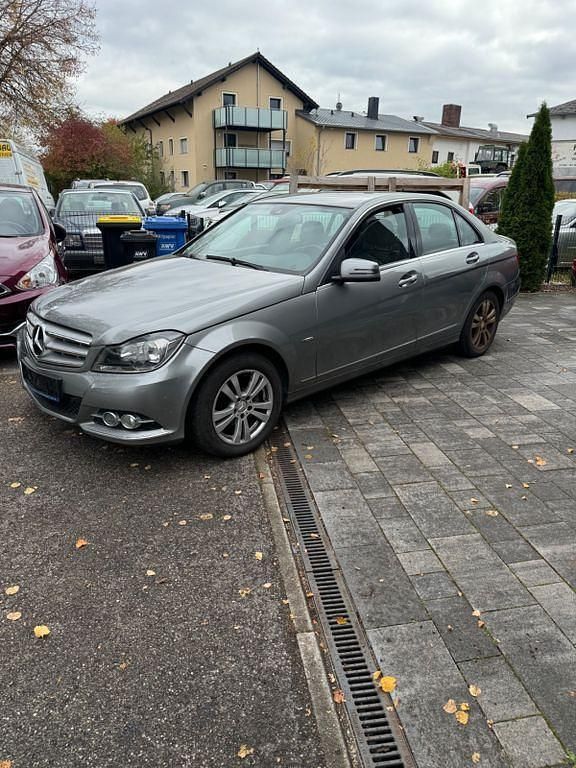 Gebraucht Mercedes C200 136 PS (100 kW) 2011 Silber Limousine