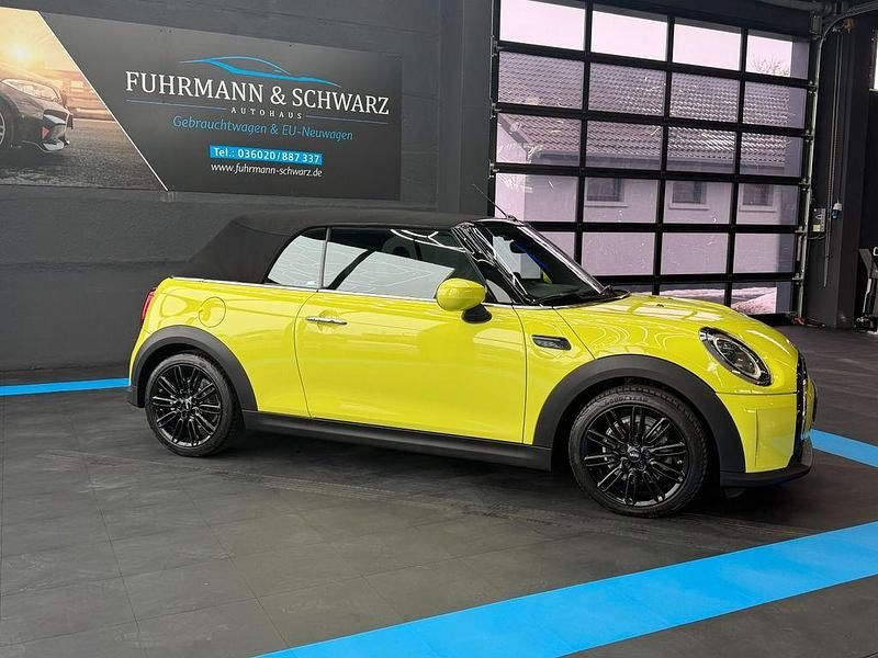 Gebraucht Mini Cooper Cabriolet 136 PS (100 kW) 2022 Gelb Cabrio