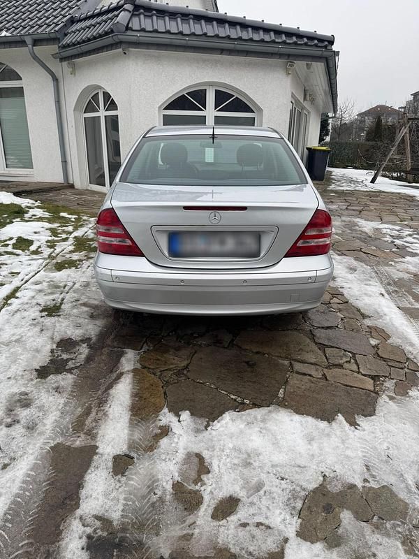 Gebraucht Mercedes C220 150 PS (110 kW) 2006 Silber Limousine