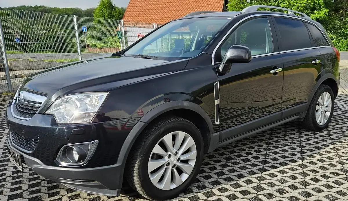 Gebraucht Opel Antara 183 PS (134 kW) 2015 Schwarz SUV