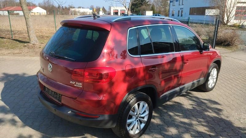 Gebraucht VW Tiguan Style 140 PS (102 kW) 2012 Rot SUV