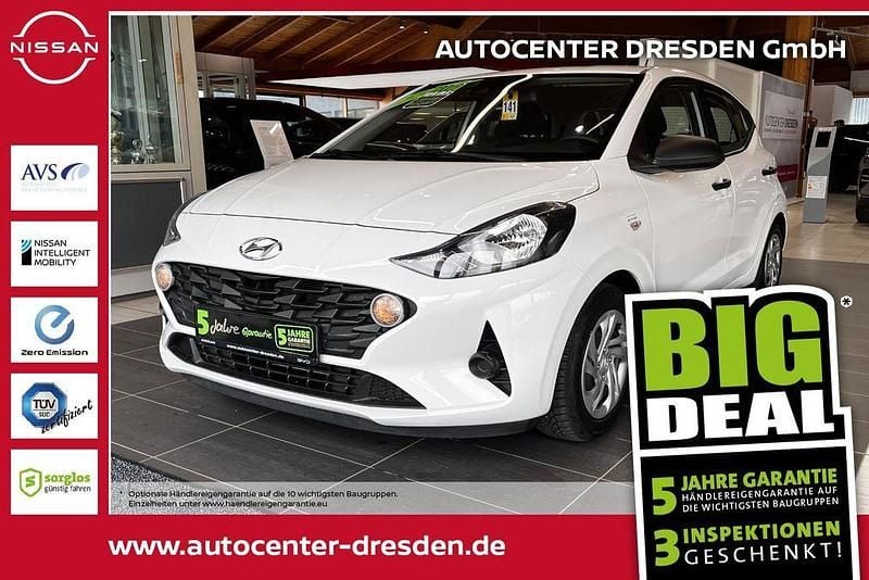 Gebraucht Hyundai i10 Select 67 PS (49 kW) 2023 Atlas white / sol Kleinwagen