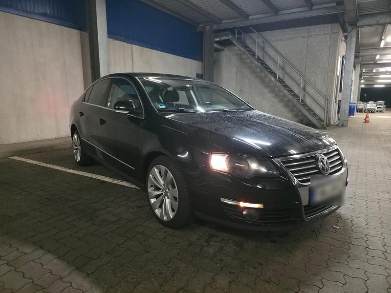 Schwarz Gebraucht 2005 VW Passat Highline Limousine | 3.050 € (Fairer Preis) - Bild 1/4