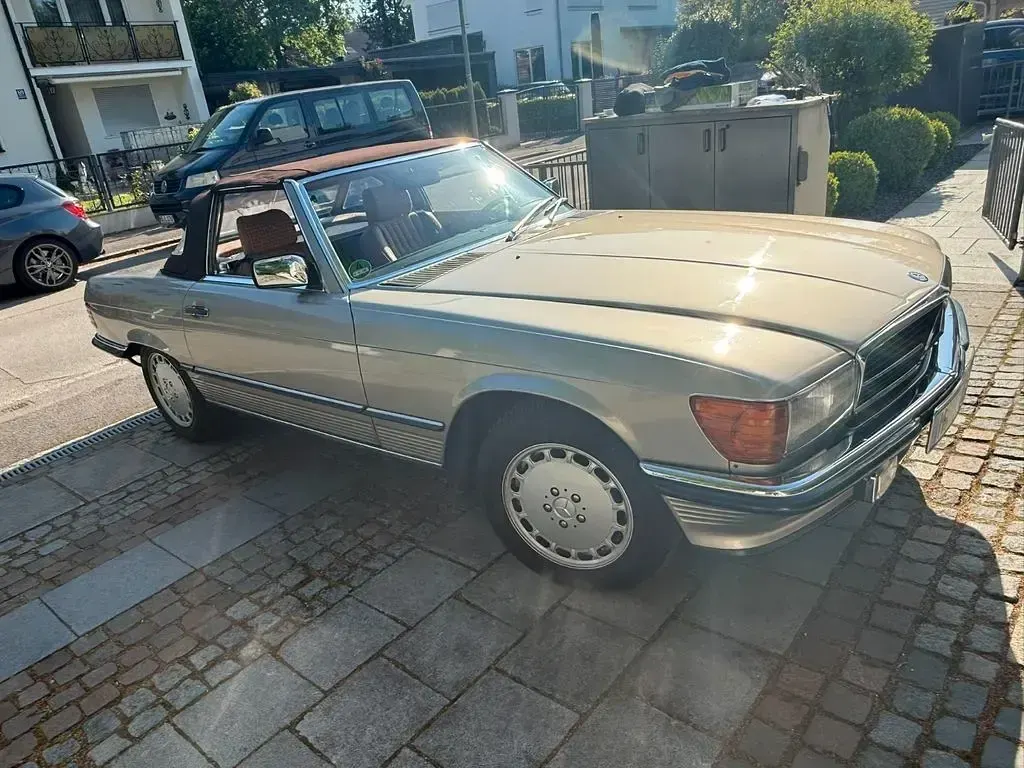 Gebraucht Mercedes SL300 179 PS (131 kW) 1988 Silber Cabrio
