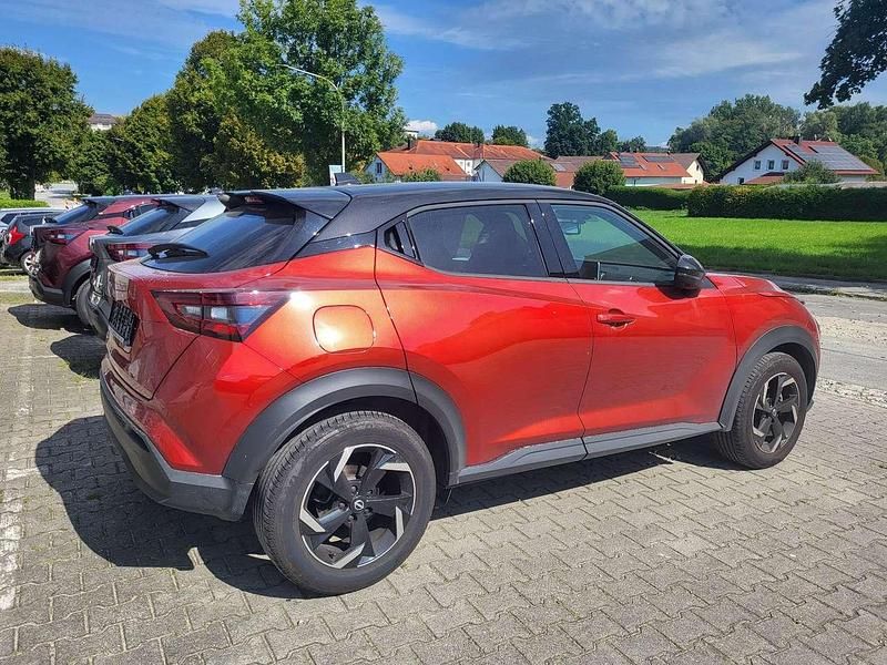Rot Gebraucht 2023 Nissan Juke N-Connecta SUV | 18.999 € (Guter Preis) - Bild 1/4