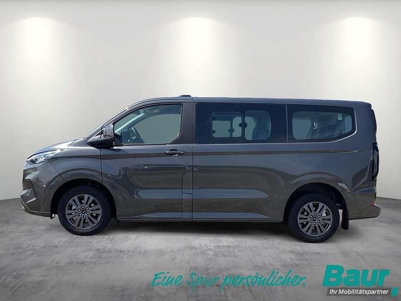 Gebraucht Ford Tourneo Titanium 170 PS (125 kW) 2025 Grau Van / Kleinbus