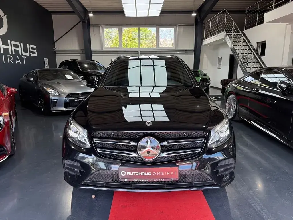 Gebraucht Mercedes GLC350 AMG line 258 PS (189 kW) 2019 Schwarz SUV
