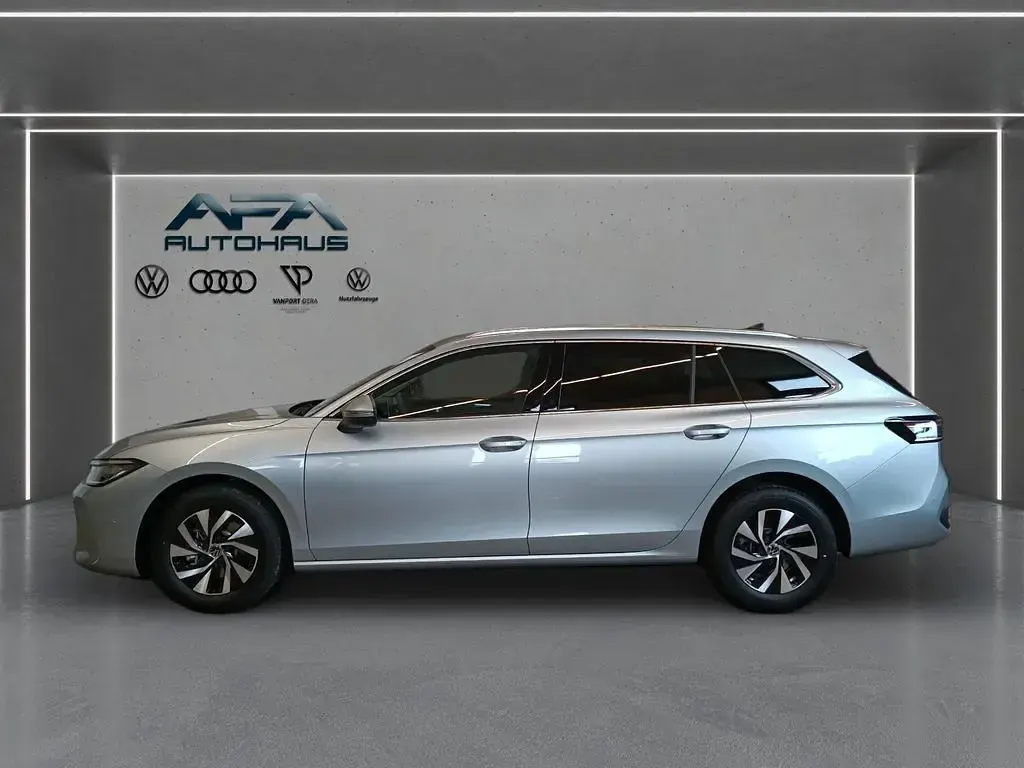 Gebraucht VW Passat Business 150 PS (110 kW) 2026 Silber Kombi