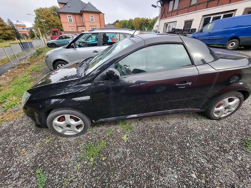 Saphirschwarz mi2 Gebraucht 2005 Opel Tigra Sport Cabrio | 2.990 € (Etwas zu teuer) - Bild 1/4