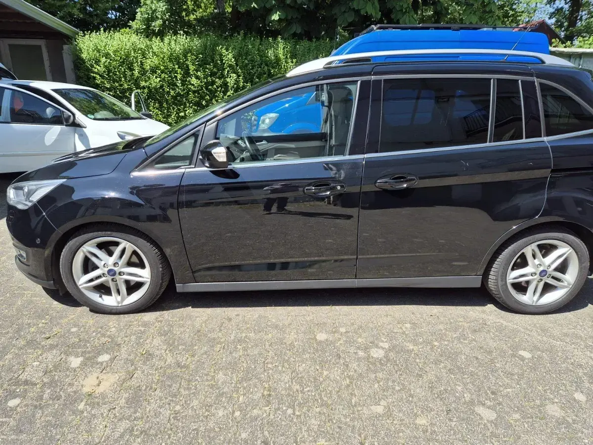 Gebraucht Ford Grand C-Max 150 PS (110 kW) 2016 Schwarz Van / Kleinbus
