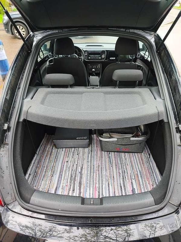 Gebraucht VW Beetle 105 PS (77 kW) 2012 Schwarz Kleinwagen