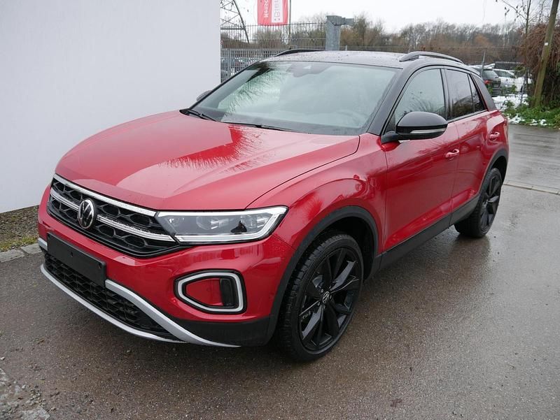 Neu VW T-Roc Style 150 PS (110 kW) 2025 Kings red metallic/dach schwarz SUV