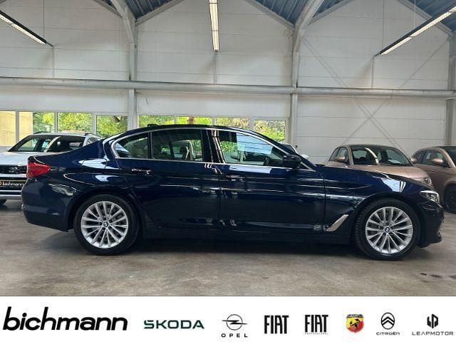 Gebraucht BMW 530 Luxury Line 252 PS (185 kW) 2017 Blau Limousine