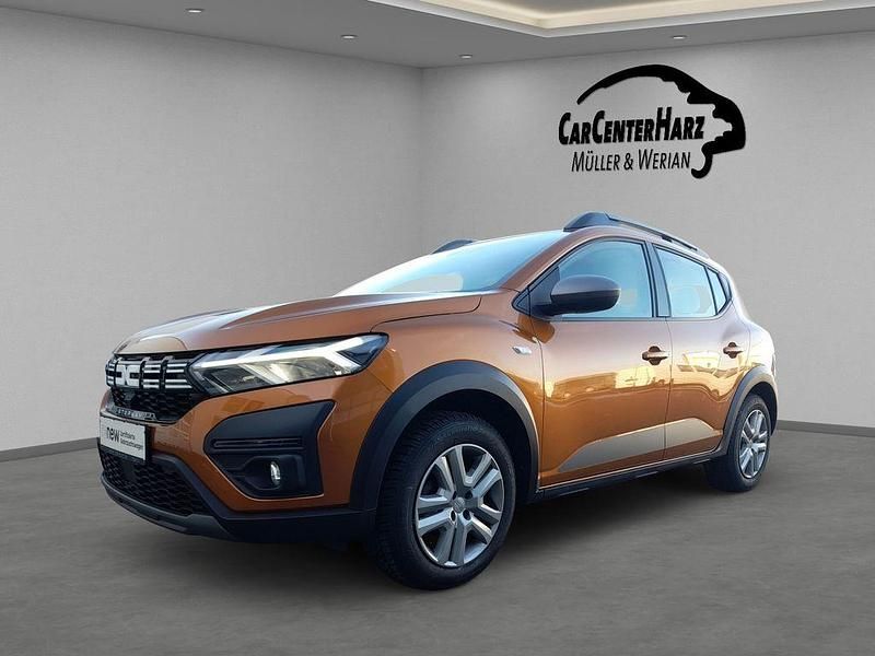 Orange Gebraucht 2023 Dacia Sandero Limousine | 13.450 € (Guter Preis) - Bild 1/4