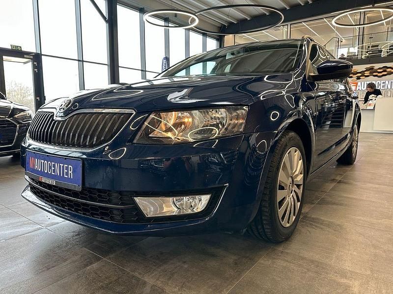 Gebraucht Skoda Octavia Ambition 110 PS (80 kW) 2015 Blau Kombi