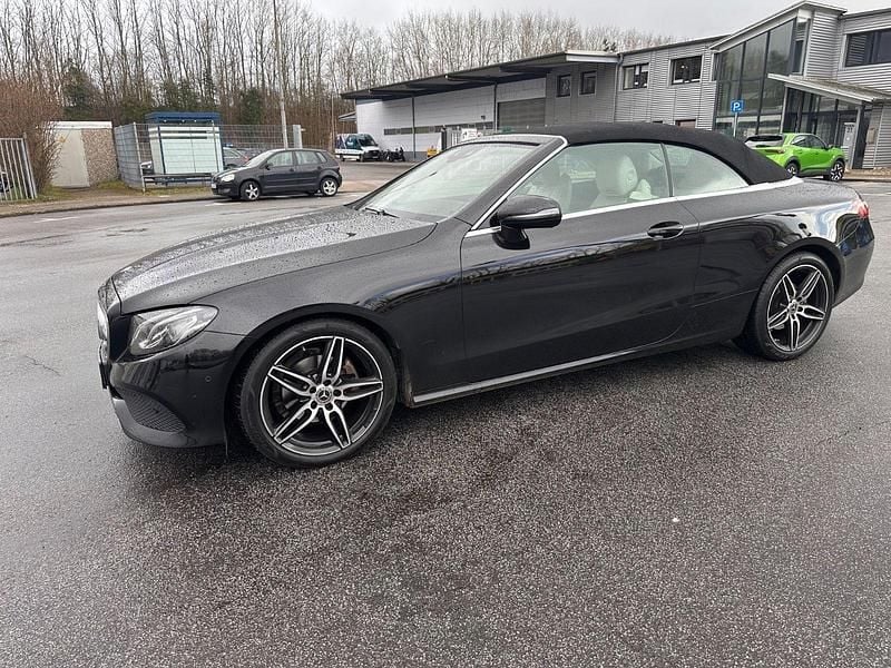 Gebraucht Mercedes E220 194 PS (142 kW) 2018 Schwarz Cabrio