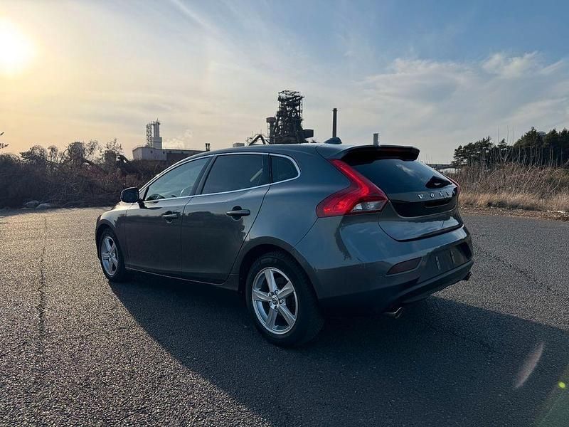 Gebraucht Volvo V40 Summum 150 PS (110 kW) 2012 Grau Kleinwagen