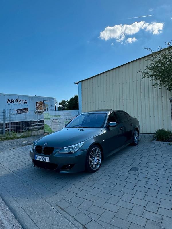 Grau Gebraucht 2006 BMW 530 M Sport Limousine | 5.350 € (Superpreis) - Bild 1/4