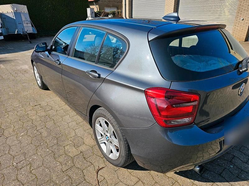 Gebraucht BMW 118 170 PS (125 kW) 2011 Andere farben Kleinwagen