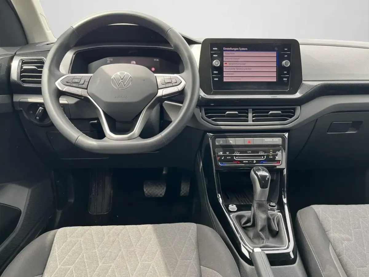 Gebraucht VW T-Cross Life 116 PS (85 kW) 2025 Reflexsilber metallic (metallic) SUV