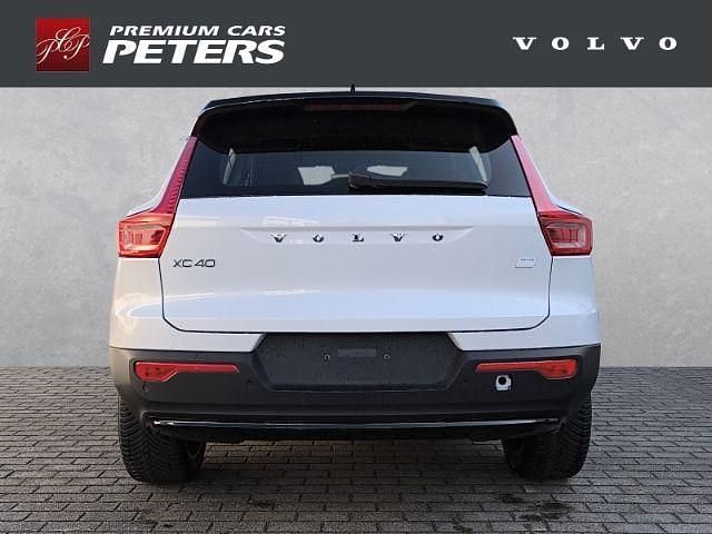 Gebraucht Volvo XC40 Plus 185 kW (252 PS) 2024 Crystal white pearl SUV