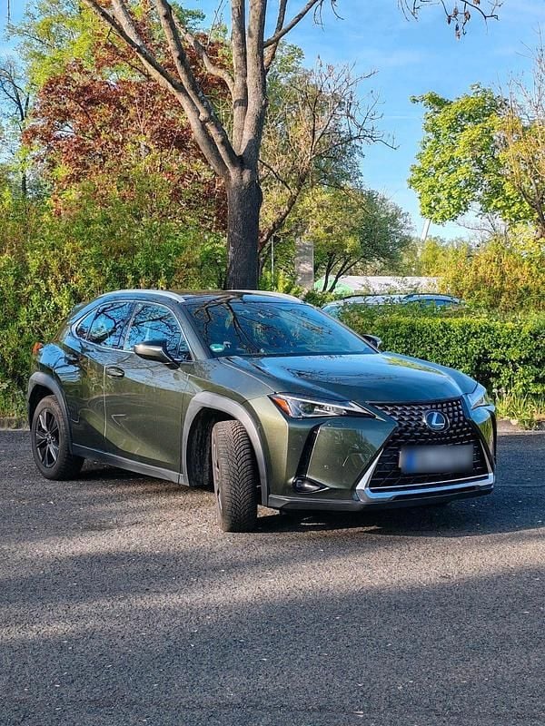 Second-hand Lexus UX 200 171 CP (125 kW) 2019 Verde SUV