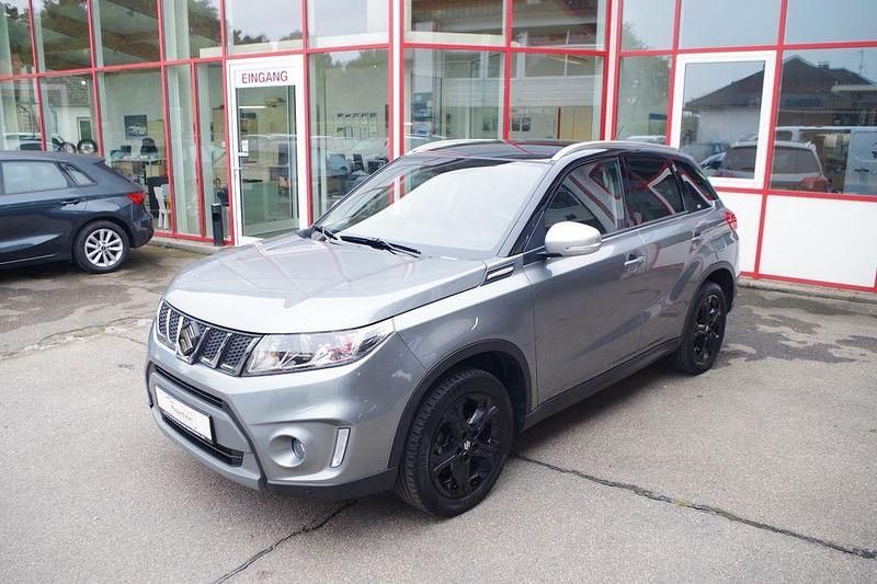 Grau metallic Gebraucht 2018 Suzuki Vitara SUV | 13.990 € (Guter Preis) - Bild 1/4