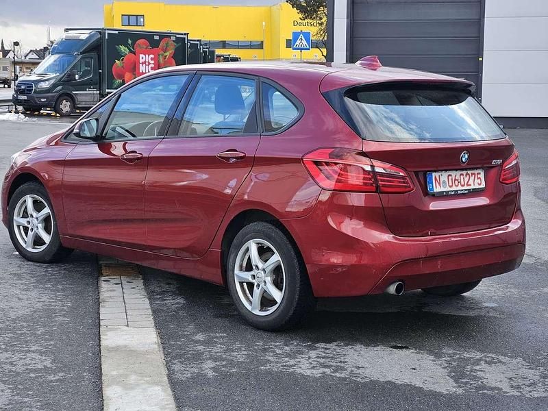 Gebraucht BMW 218 136 PS (100 kW) 2015 Brillanteffekt metallic Van / Kleinbus