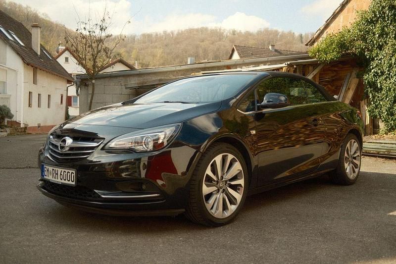 Gebraucht Opel Cascada Innovation 140 PS (102 kW) 2016 Schwarz Cabrio